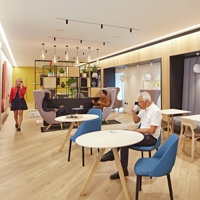 City Tower benefits from incredible shared amenities and business lounge 